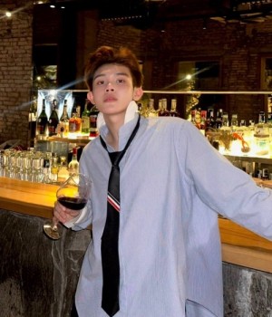 Mr hào
